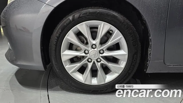 Lexus ES 2014 thumb 5