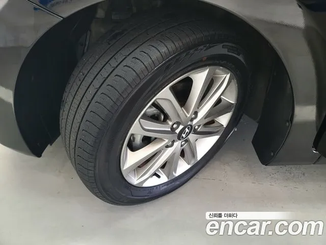Hyundai Avante 2014 thumb 5