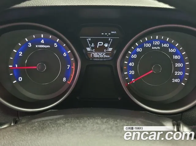 Hyundai Avante 2014 thumb 8
