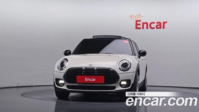 MINI Clubman 2019 thumb 3