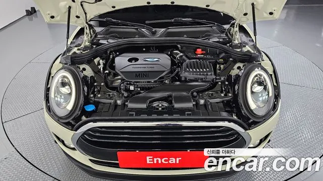 MINI Clubman 2019 thumb 6