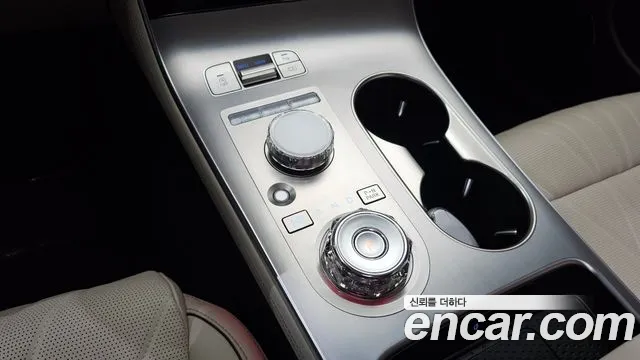 Genesis GV70 2025 thumb 9
