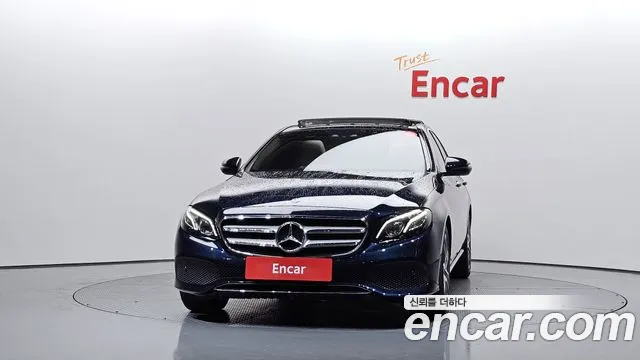 Mercedes-Benz E-Класс 2018 thumb 3
