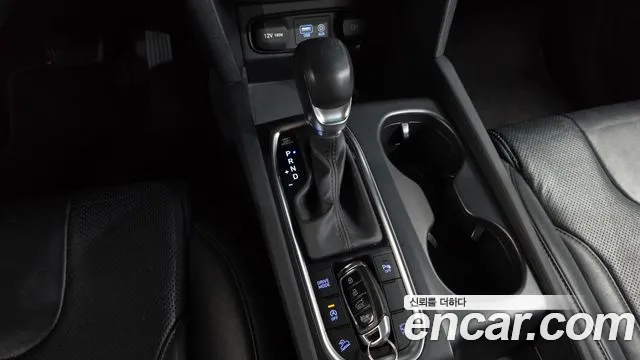 Hyundai Santa Fe 2018 thumb 9