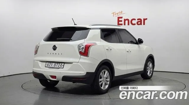 KG_Mobility_Ssangyong TIBOLI 2015 thumb 2