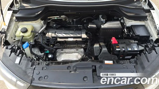 KG_Mobility_Ssangyong TIBOLI 2015 thumb 6