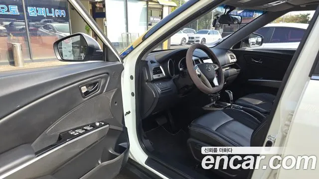 KG_Mobility_Ssangyong TIBOLI 2015 thumb 10