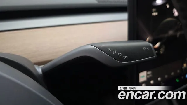 Tesla Model Y 2021 thumb 9