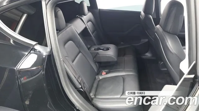 Tesla Model Y 2021 thumb 12