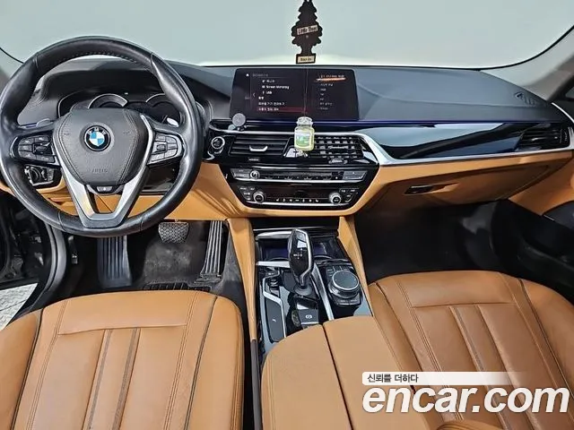 BMW 5-Series 2018 thumb 5