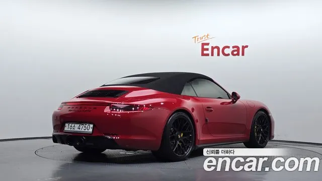 Porsche 911 2015 thumb 2