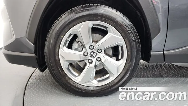 Toyota RAV4 2021 thumb 5