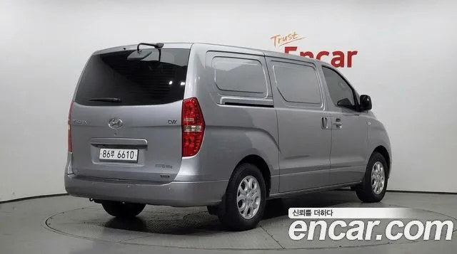 Hyundai Starex 2012 thumb 2