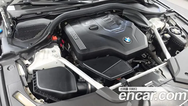 BMW 5-Series 2022 thumb 6