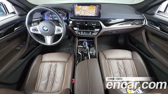 BMW 5-Series 2022 thumb 7