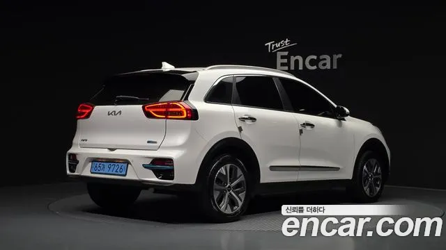 Kia Niro 2021 thumb 2