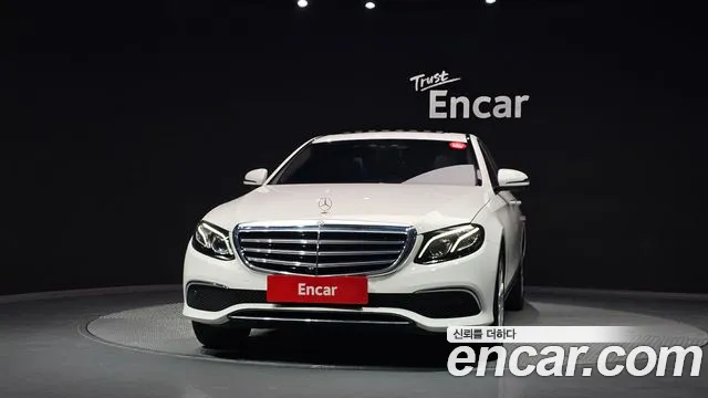 Mercedes-Benz E-Класс 2018 thumb 3