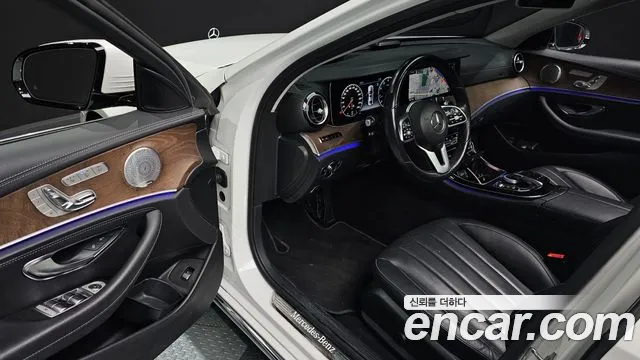 Mercedes-Benz E-Класс 2018 thumb 10