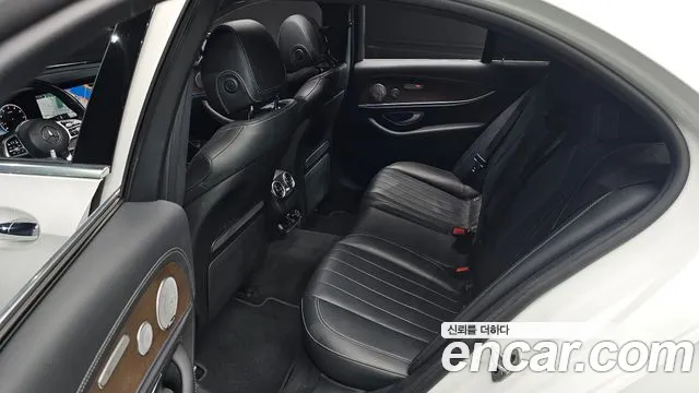 Mercedes-Benz E-Класс 2018 thumb 12