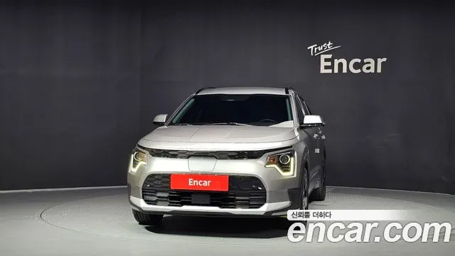 Kia Niro 2023 thumb 3