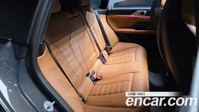 BMW i4 2024 thumb 12