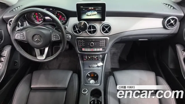 Mercedes-Benz CLA 2018 thumb 7