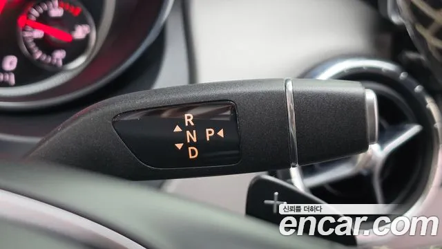 Mercedes-Benz CLA 2018 thumb 9