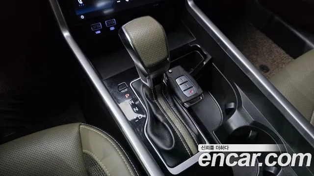 KG_Mobility_Ssangyong Torres 2023 thumb 9