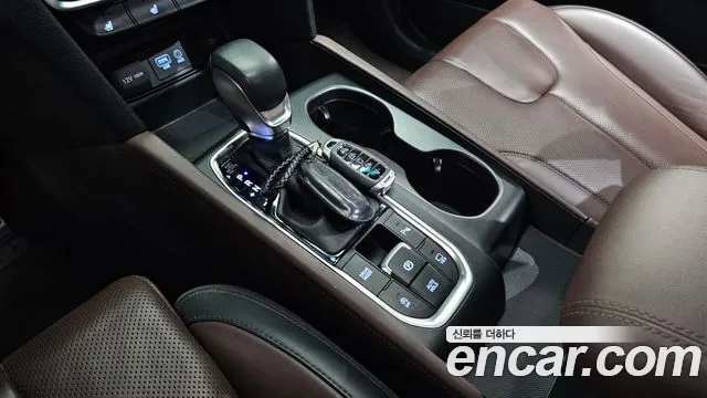 Hyundai Santa Fe 2019 thumb 9