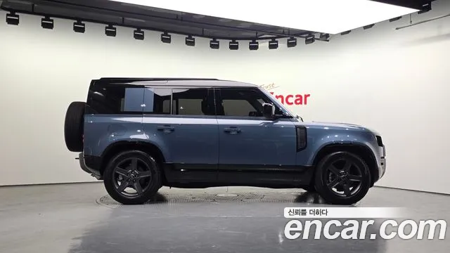 Land Rover Defender 2025 thumb 5