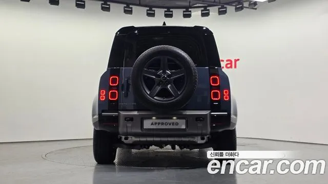 Land Rover Defender 2025 thumb 6