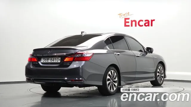 Honda Accord 2017 thumb 2