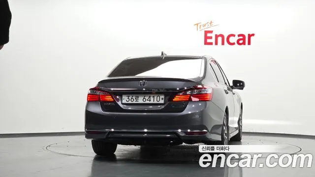 Honda Accord 2017 thumb 4