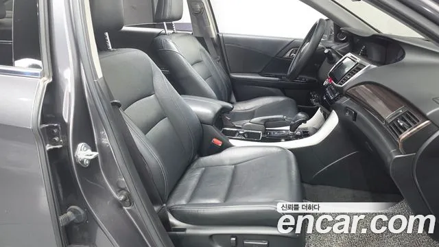 Honda Accord 2017 thumb 11
