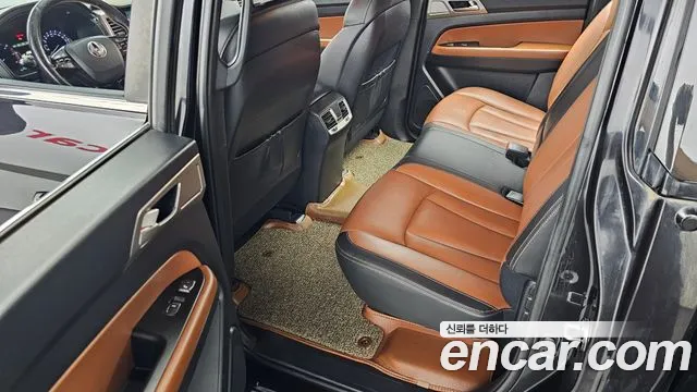 KG_Mobility_Ssangyong Rexton 2018 thumb 11