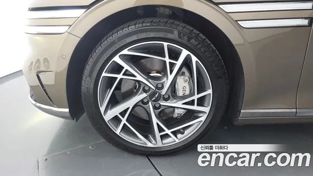 Genesis G90 2022 thumb 5