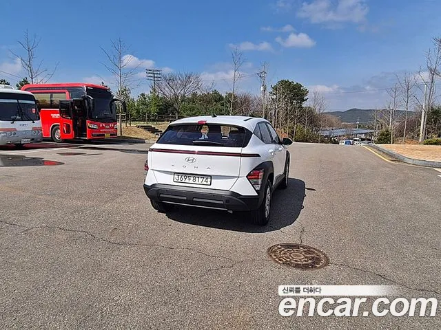 Hyundai Kona 2023 thumb 2