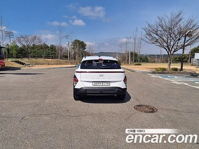 Hyundai Kona 2023 thumb 4