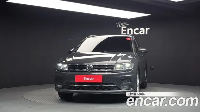 Volkswagen Tiguan 2018 thumb 3
