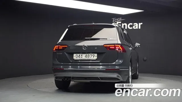 Volkswagen Tiguan 2018 thumb 4