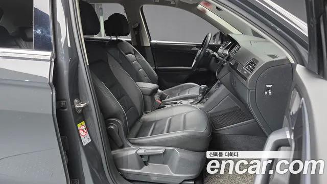 Volkswagen Tiguan 2018 thumb 11