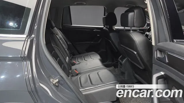 Volkswagen Tiguan 2018 thumb 12