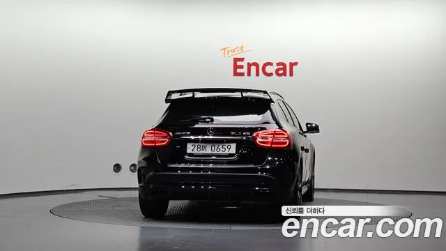 Mercedes-Benz GLA 2016 thumb 4