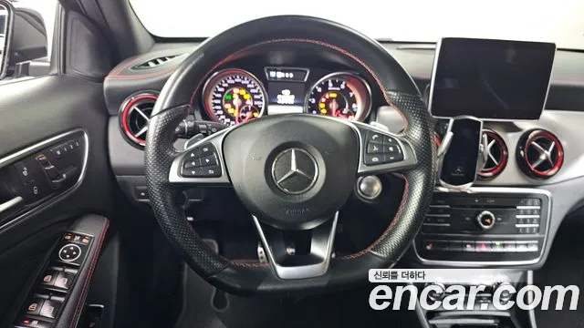 Mercedes-Benz GLA 2016 thumb 12