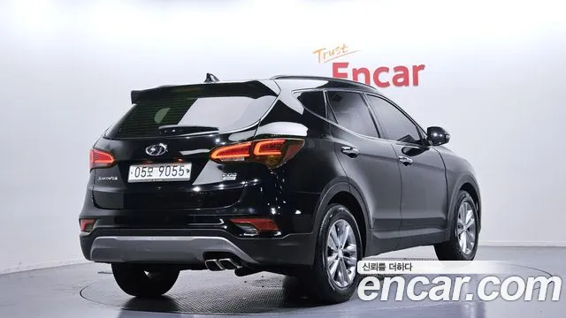 Hyundai Santa Fe 2017 thumb 2