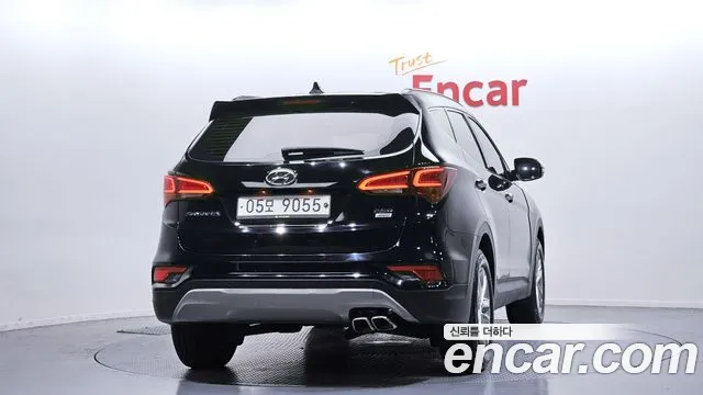 Hyundai Santa Fe 2017 thumb 4