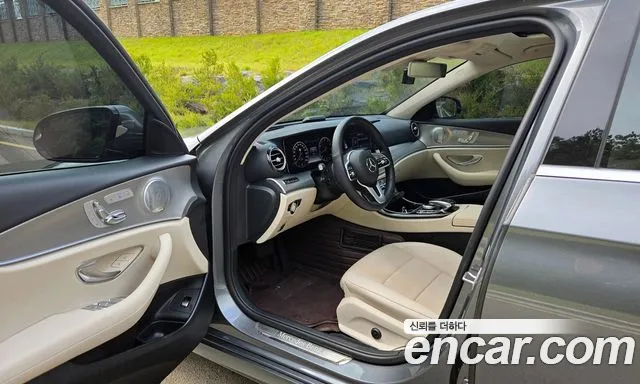 Mercedes-Benz E-Класс 2019 thumb 10