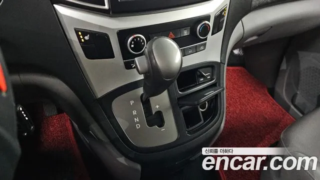 Hyundai Starex 2017 thumb 9