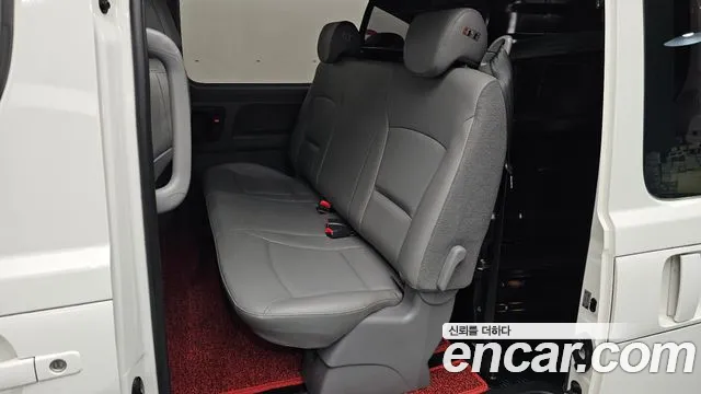 Hyundai Starex 2017 thumb 12