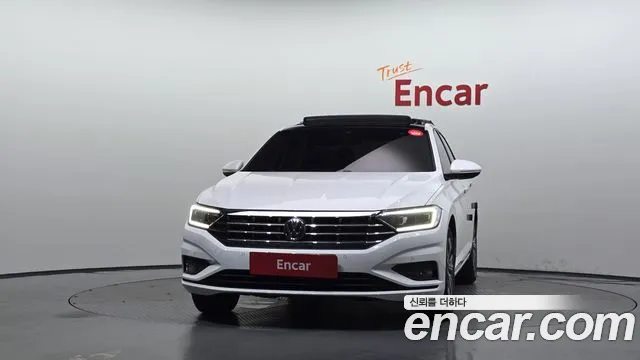Volkswagen Jetta 2021 thumb 3